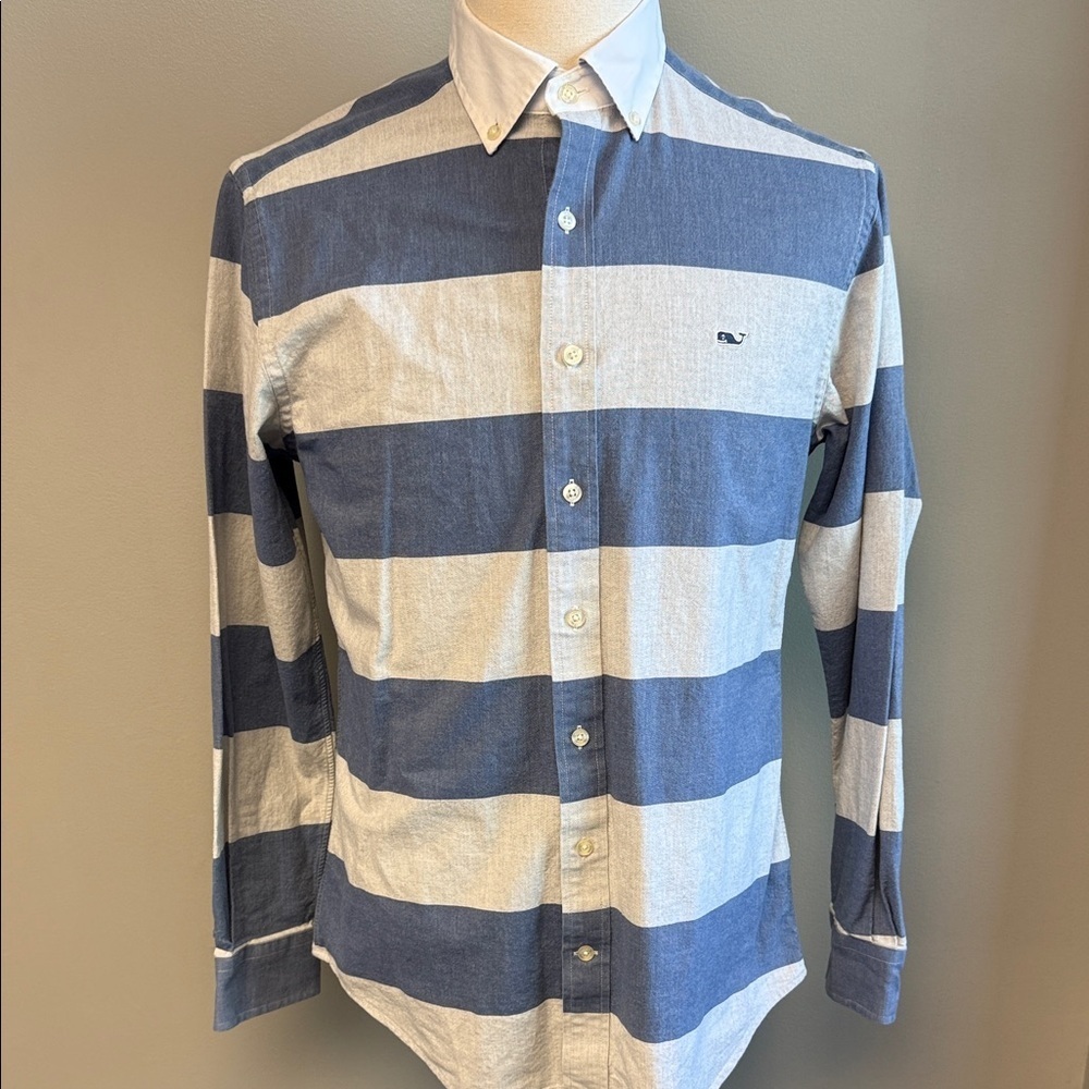 Vineyard Vines Slim Fit Whale Shirt – Medium
